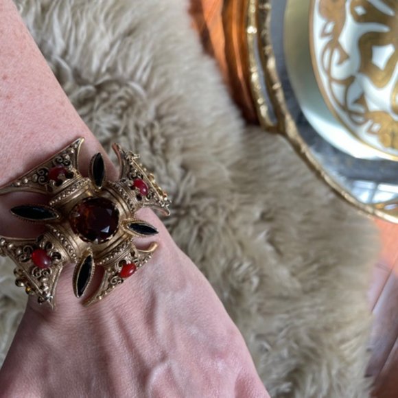 Custom Vintage Bracelet - Picture 9 of 12